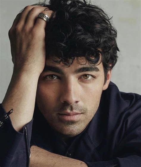 joe jonas